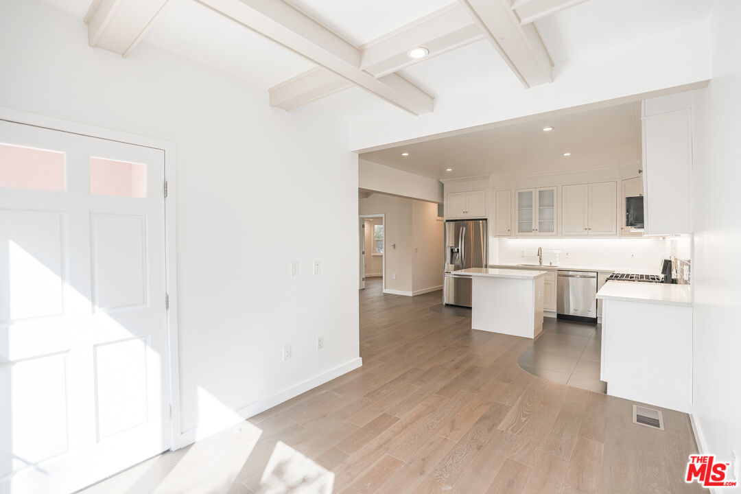 31 Breeze Ave Unit: A
