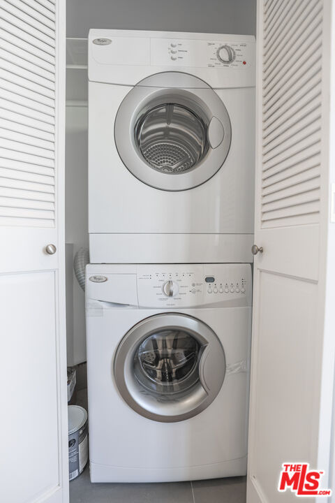 31 Breeze Ave Unit: A