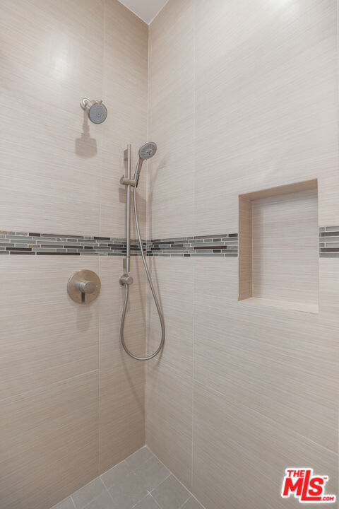 31 Breeze Ave Unit: A