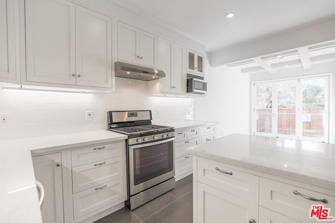 31 Breeze Ave Unit: A