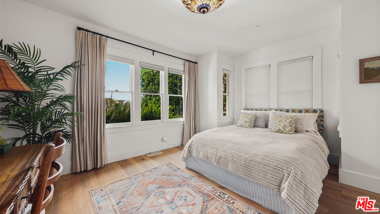 2725 6th St, Santa Monica