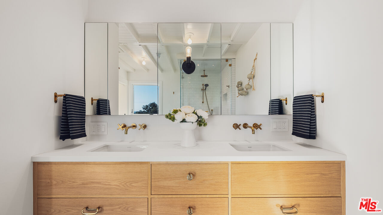 2725 6th St, Santa Monica