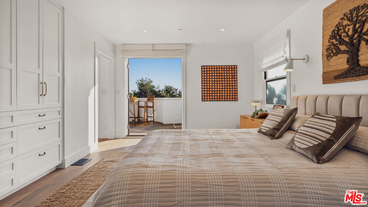 2725 6th St, Santa Monica