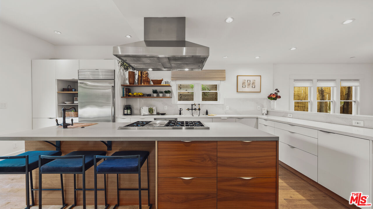 2725 6th St, Santa Monica
