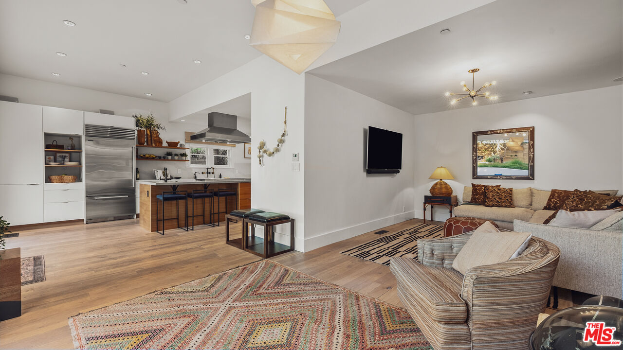 2725 6th St, Santa Monica
