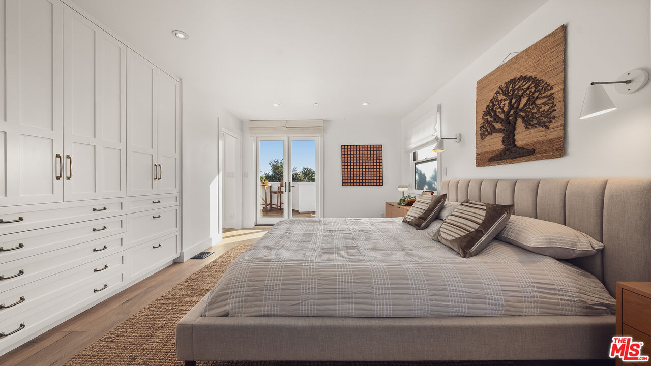 2725 6th St, Santa Monica