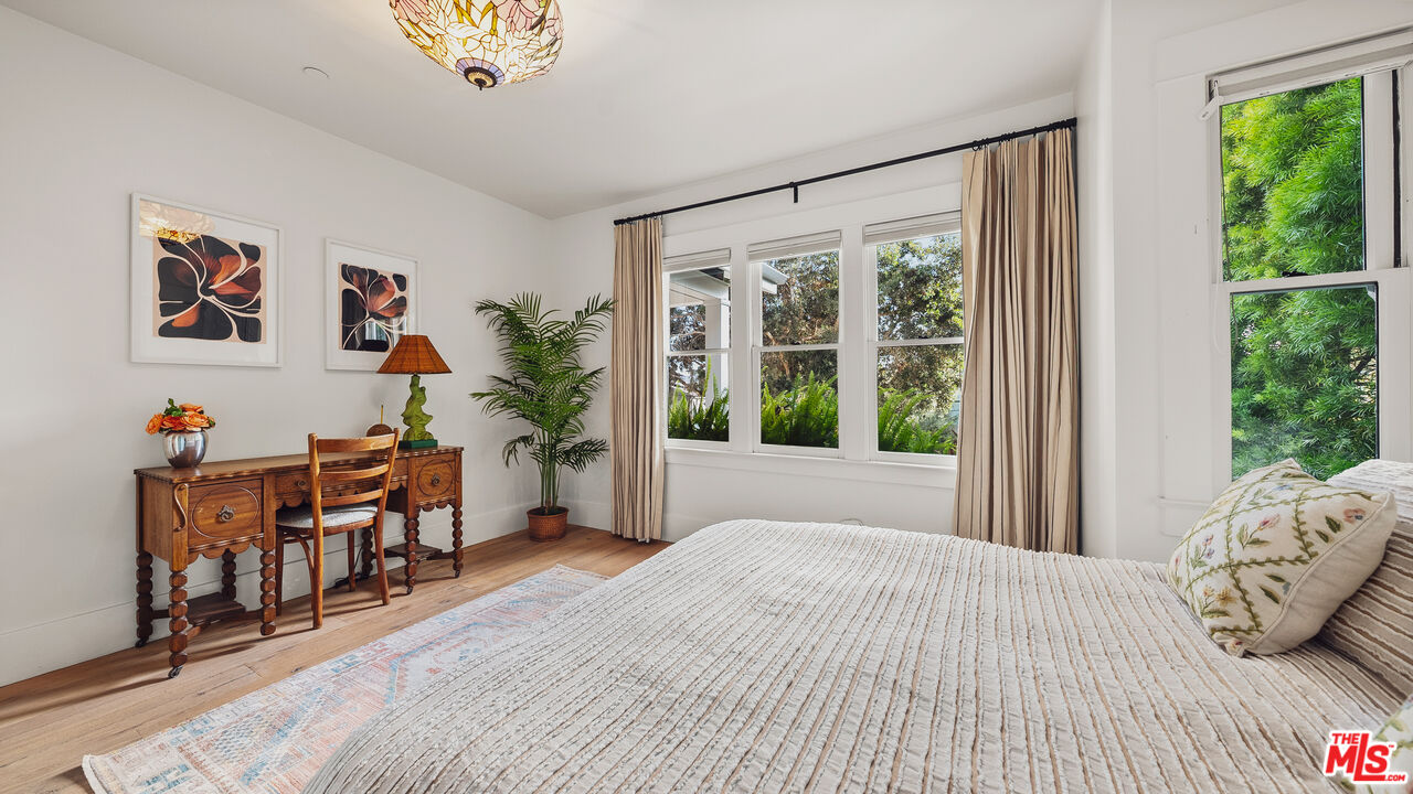 2725 6th St, Santa Monica