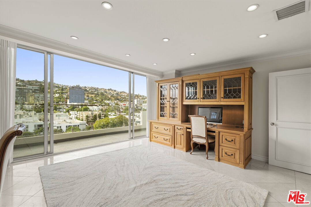838 N Doheny Dr Unit: C, West Hollywood
