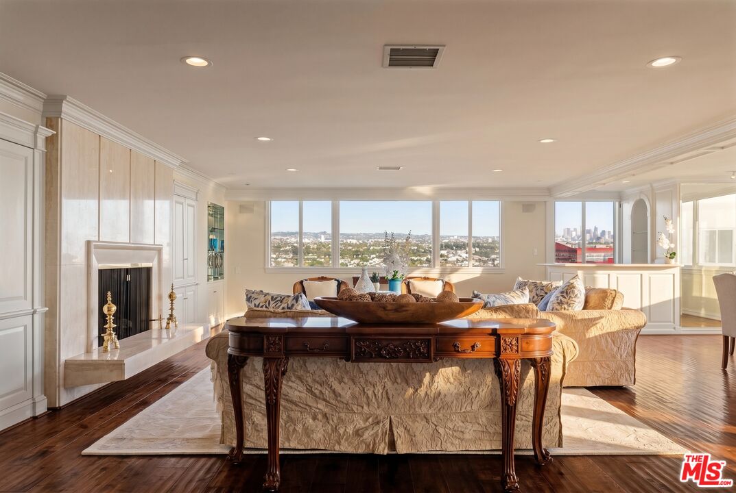838 N Doheny Dr Unit: C, West Hollywood