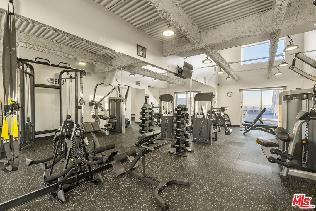 838 N Doheny Dr Unit: C, West Hollywood