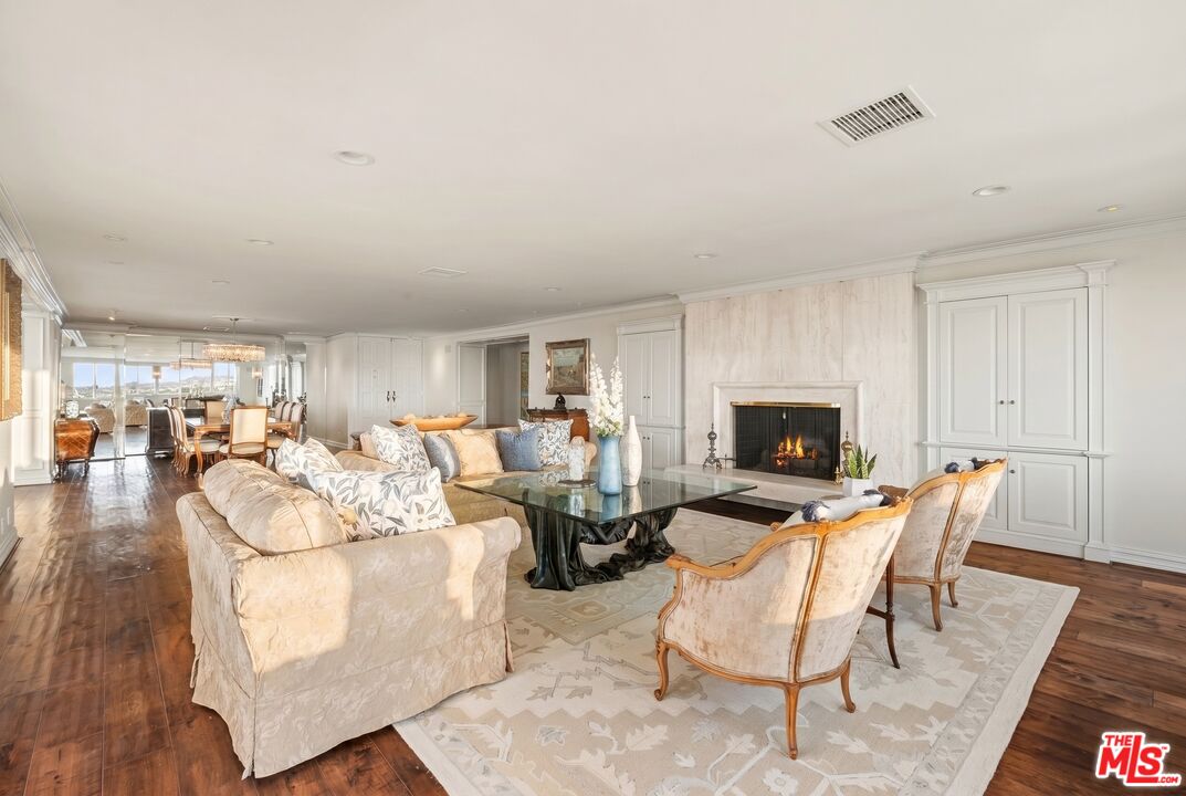 838 N Doheny Dr Unit: C, West Hollywood