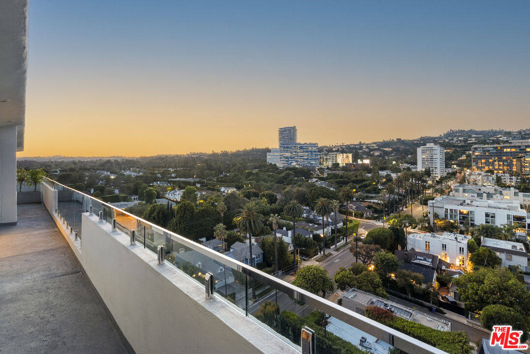 838 N Doheny Dr Unit: C, West Hollywood