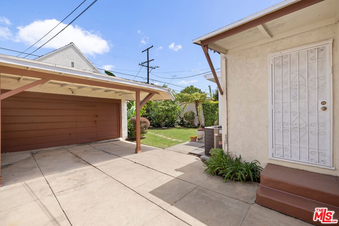 256 S La Peer Dr, Beverly Hills