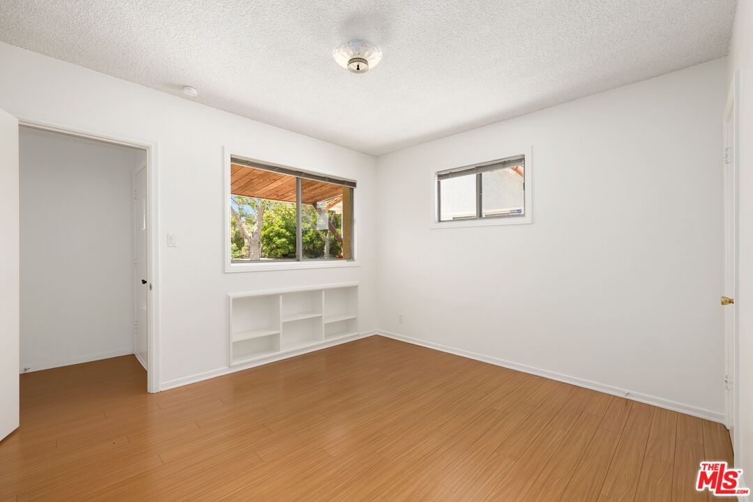 256 S La Peer Dr, Beverly Hills