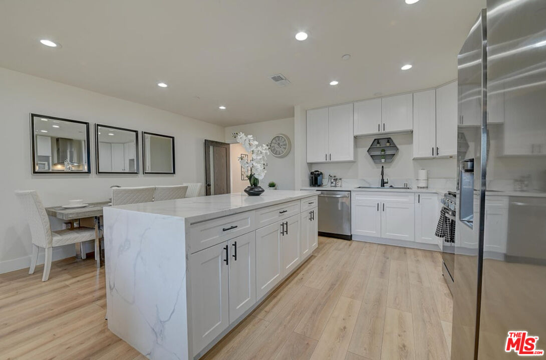 12871 Osborne St, Pacoima 