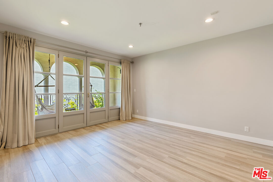 9249 Burton Way Unit: 404, Beverly Hills