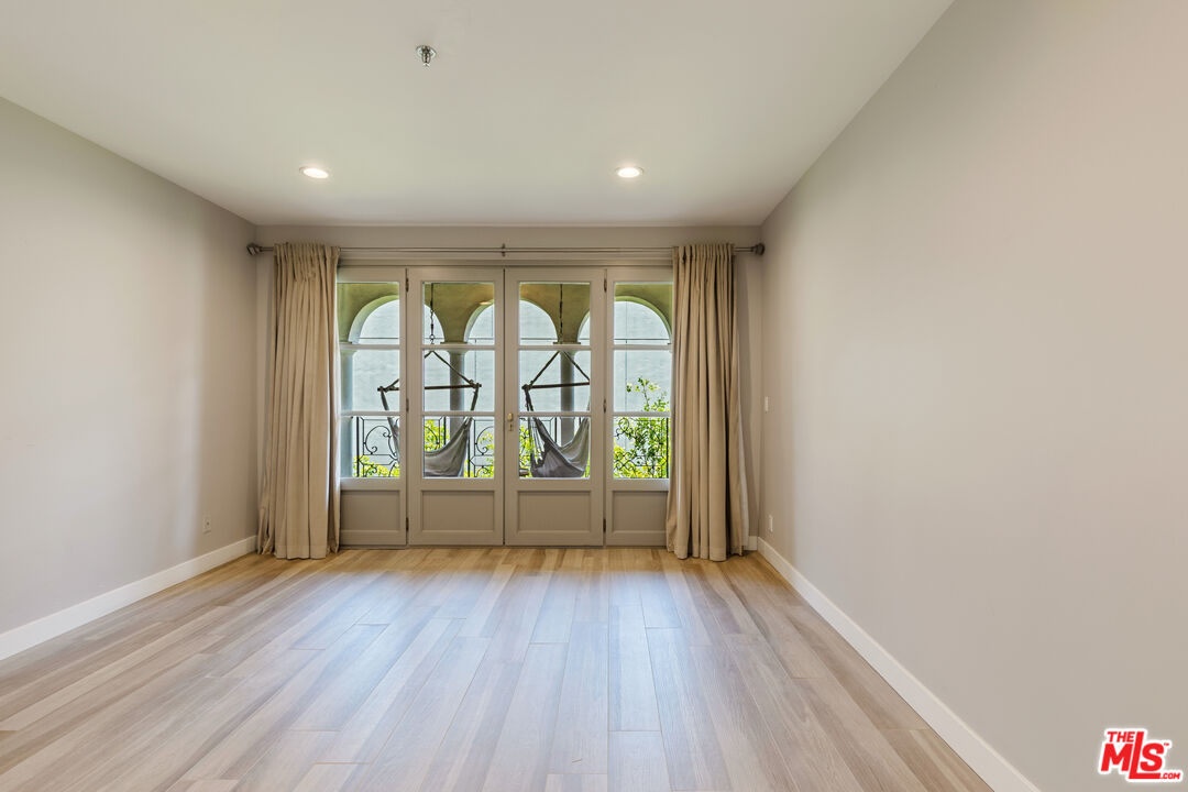 9249 Burton Way Unit: 404, Beverly Hills