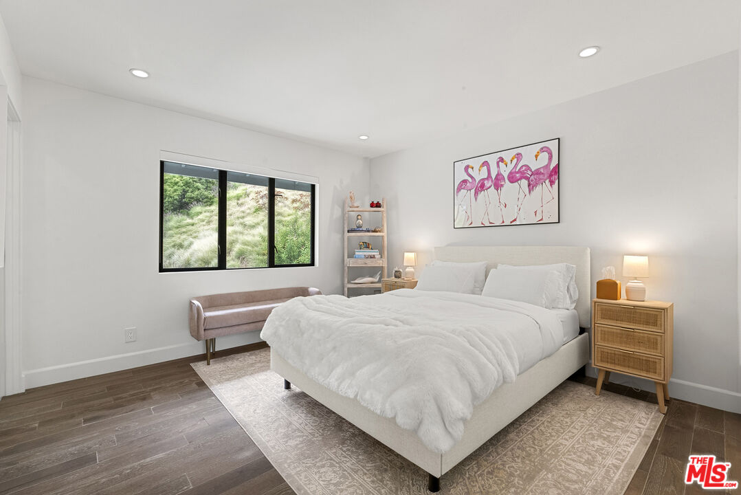1739 San Ysidro Dr, Beverly Hills