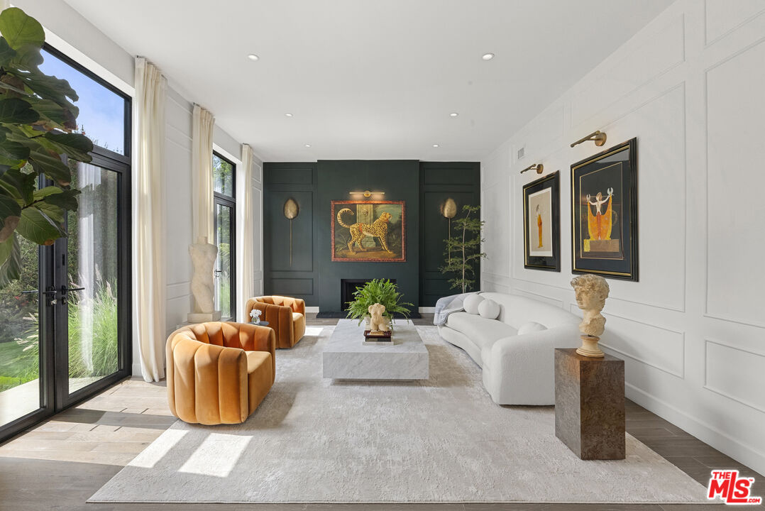 1739 San Ysidro Dr, Beverly Hills