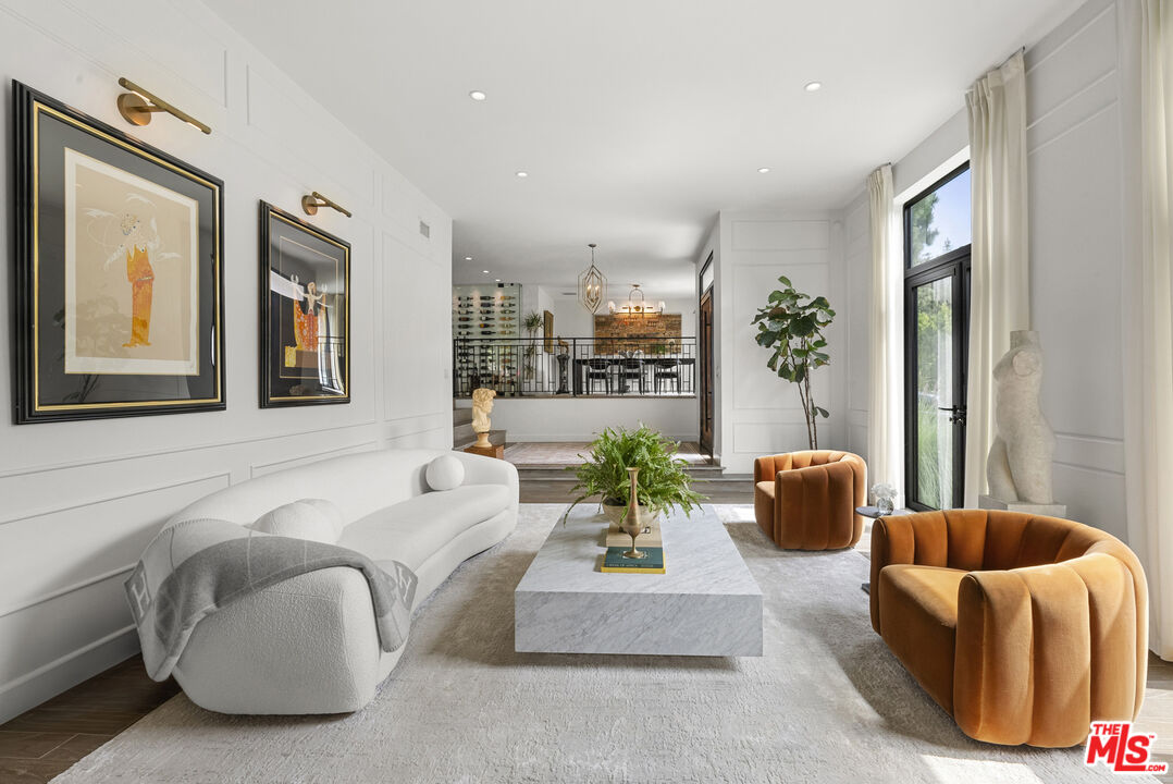 1739 San Ysidro Dr, Beverly Hills