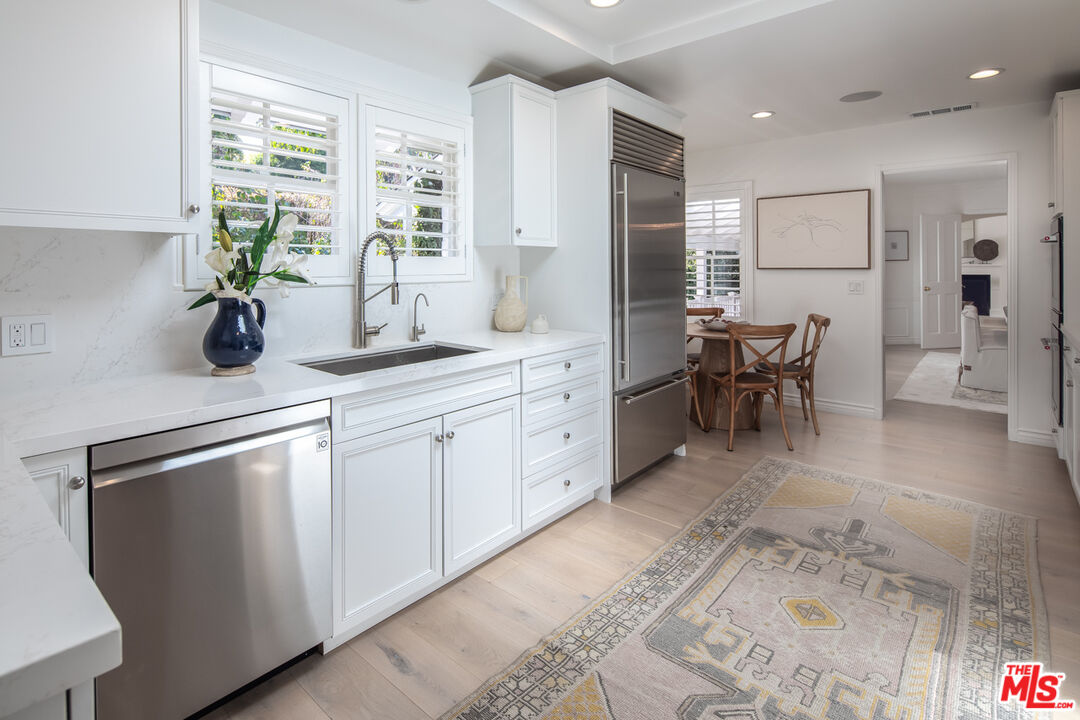 1134 San Ysidro Dr, Beverly Hills 