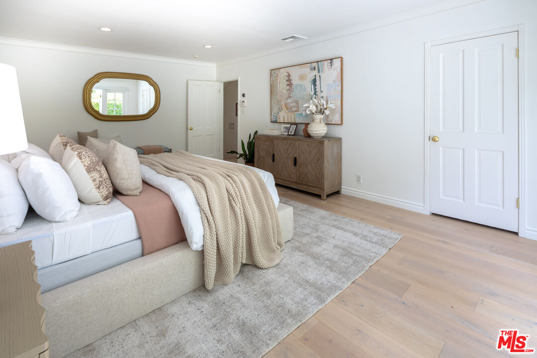 1134 San Ysidro Dr, Beverly Hills 