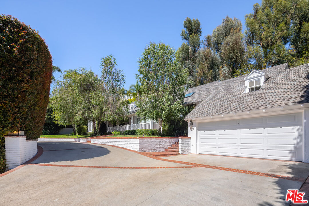 1134 San Ysidro Dr, Beverly Hills 