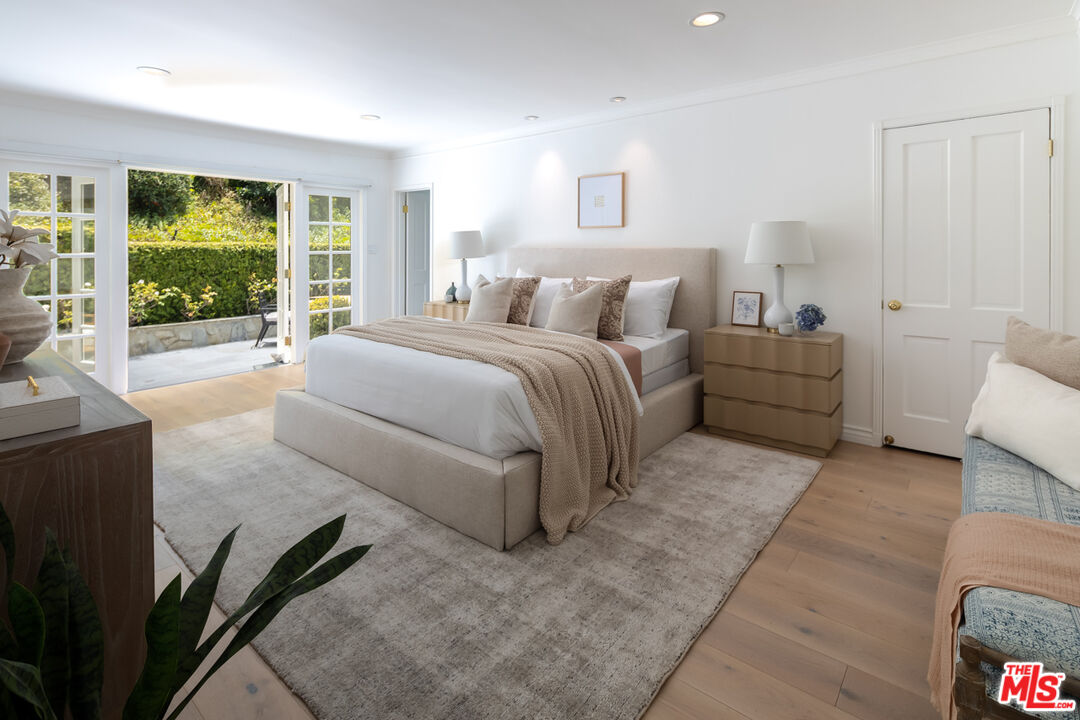 1134 San Ysidro Dr, Beverly Hills 
