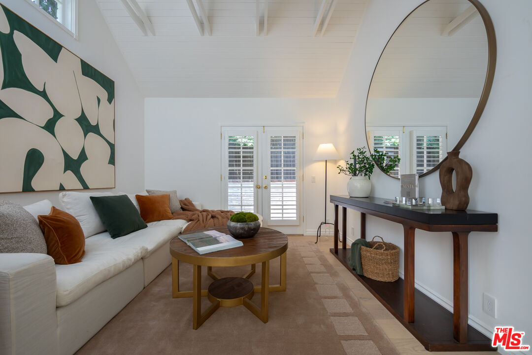 1134 San Ysidro Dr, Beverly Hills 