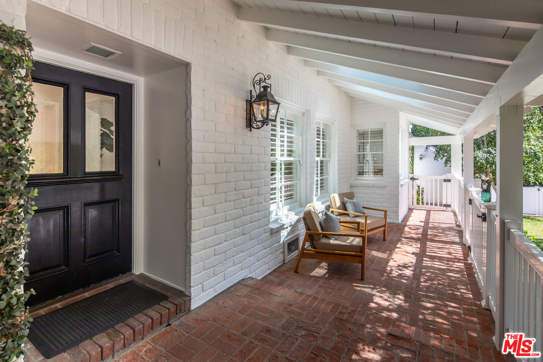 1134 San Ysidro Dr, Beverly Hills 