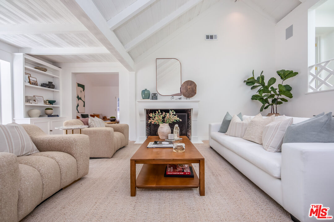 1134 San Ysidro Dr, Beverly Hills 