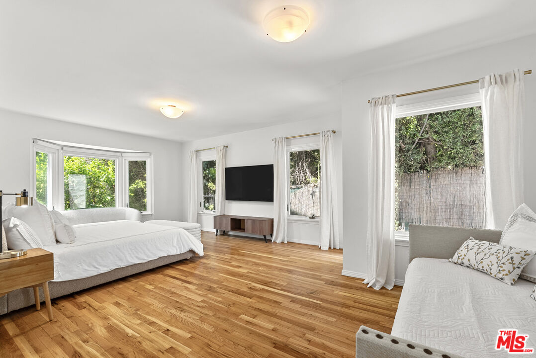1972 Outpost Cir, Sunset Strip
