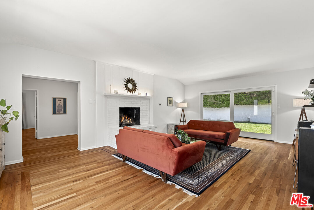 1972 Outpost Cir, Sunset Strip