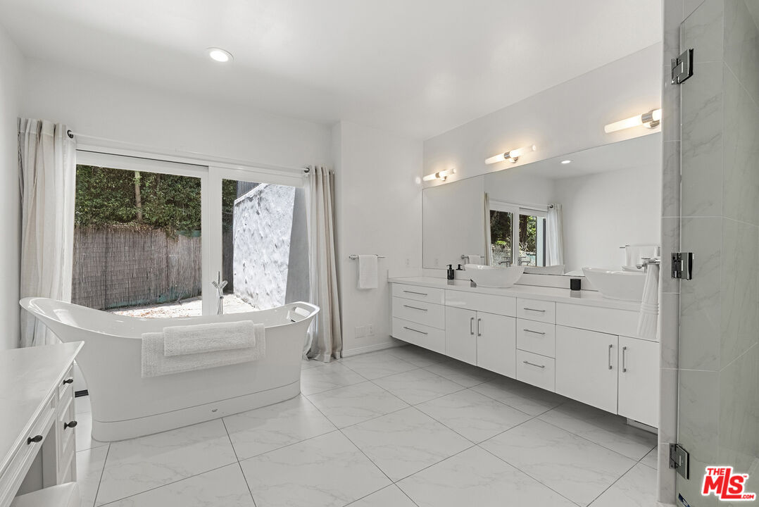 1972 Outpost Cir, Sunset Strip