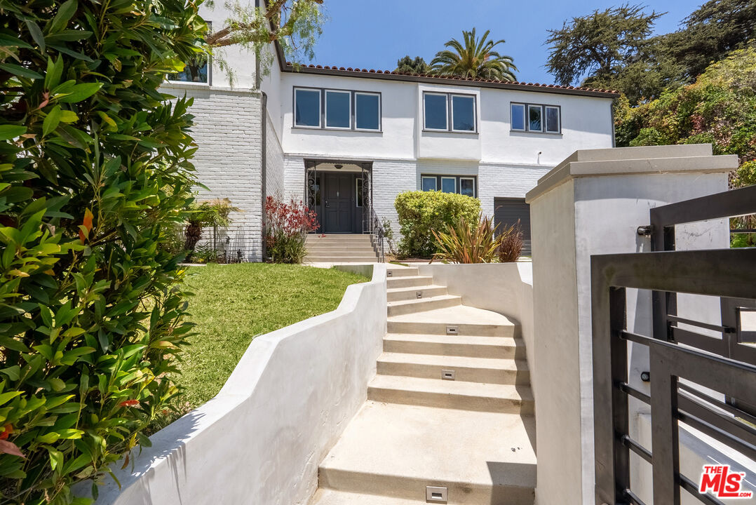 1972 Outpost Cir, Sunset Strip