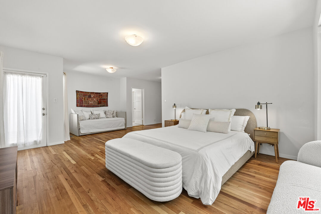 1972 Outpost Cir, Sunset Strip