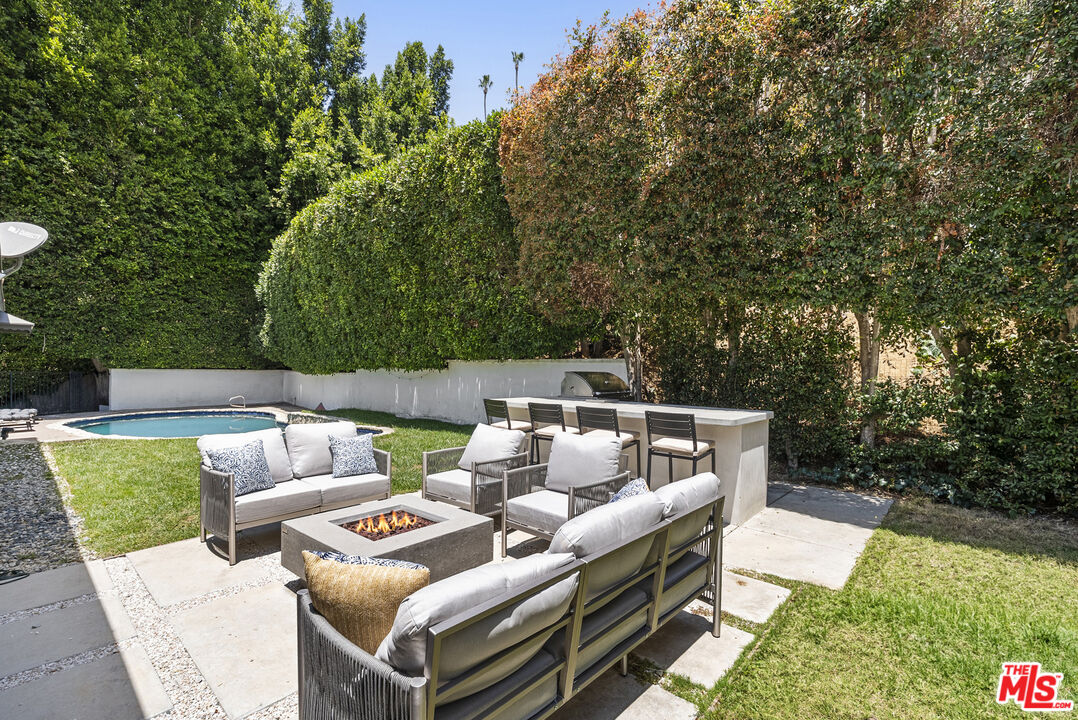1972 Outpost Cir, Sunset Strip