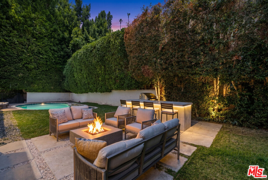 1972 Outpost Cir, Sunset Strip