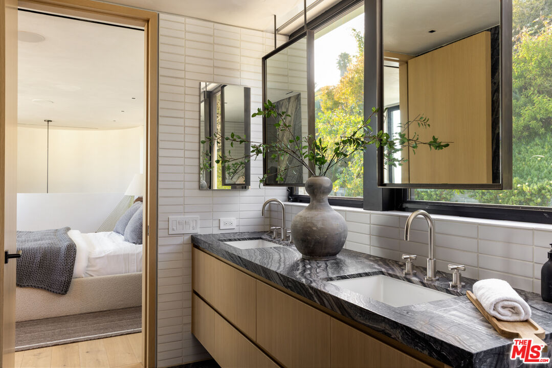 31388 Broad Beach Rd, Malibu