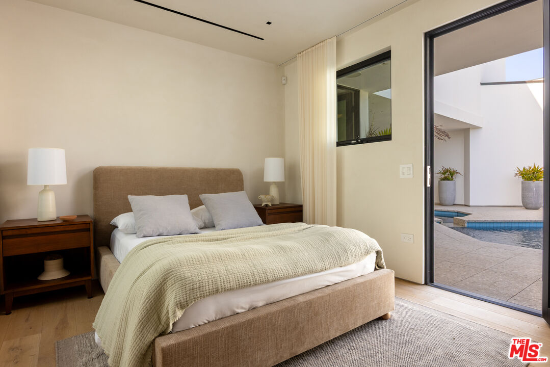 31388 Broad Beach Rd, Malibu