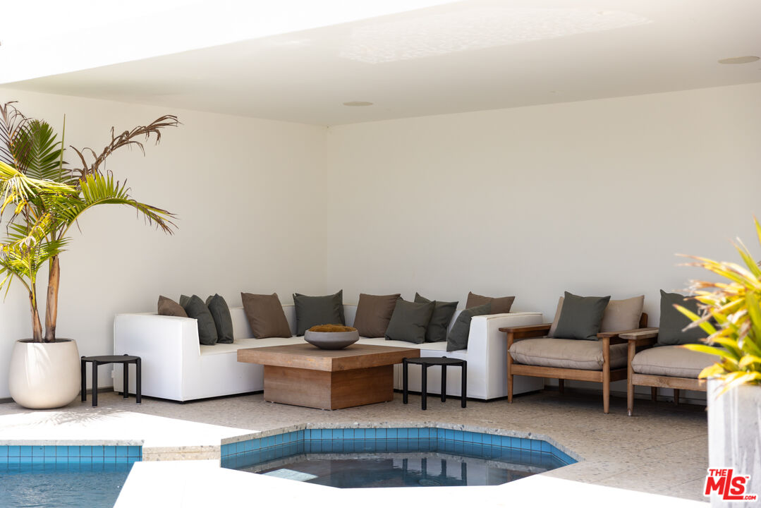 31388 Broad Beach Rd, Malibu