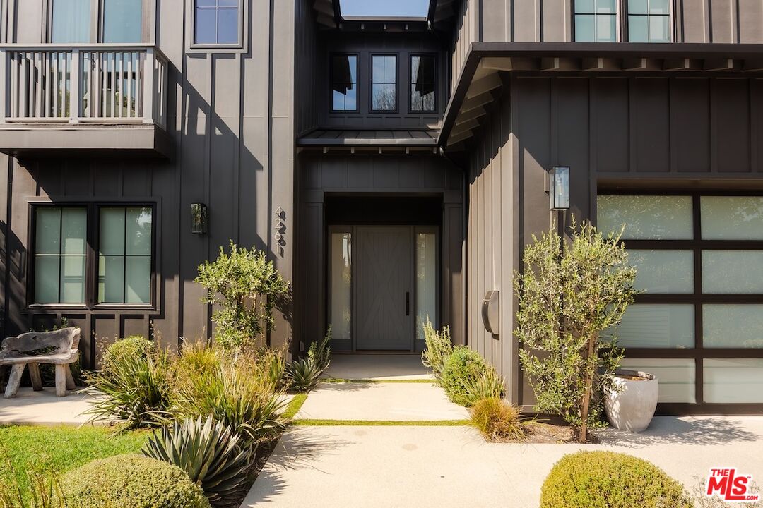 4261 Denny Ave, Toluca Lake