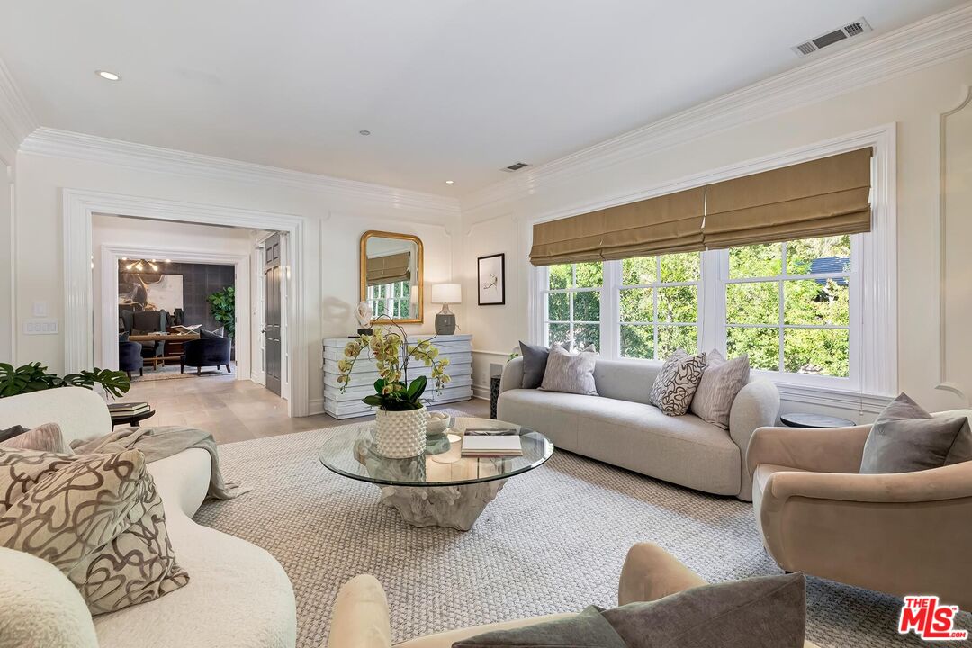 2803 Mandeville Canyon