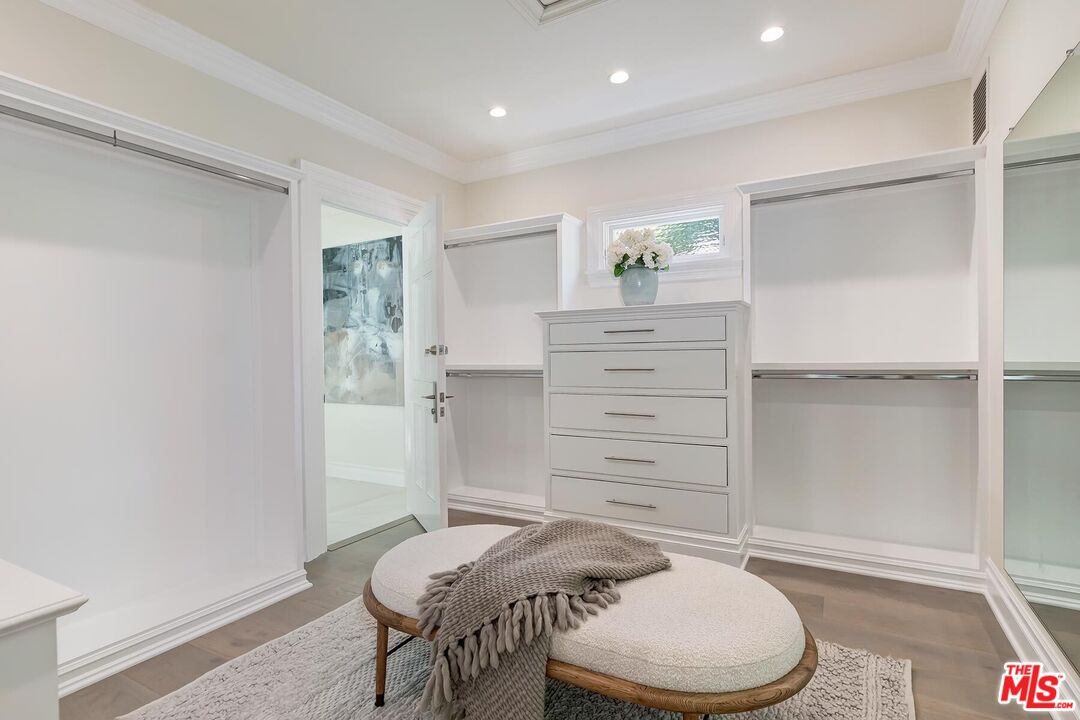 2803 Mandeville Canyon