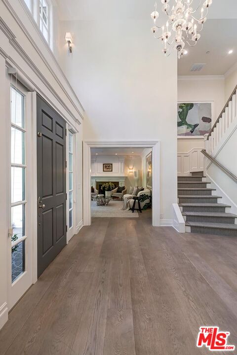 2803 Mandeville Canyon