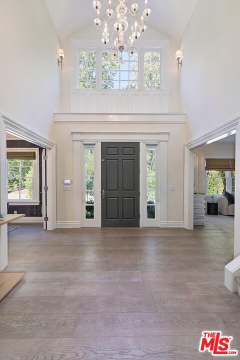 2803 Mandeville Canyon