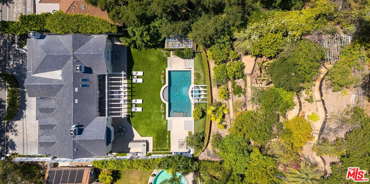 2803 Mandeville Canyon