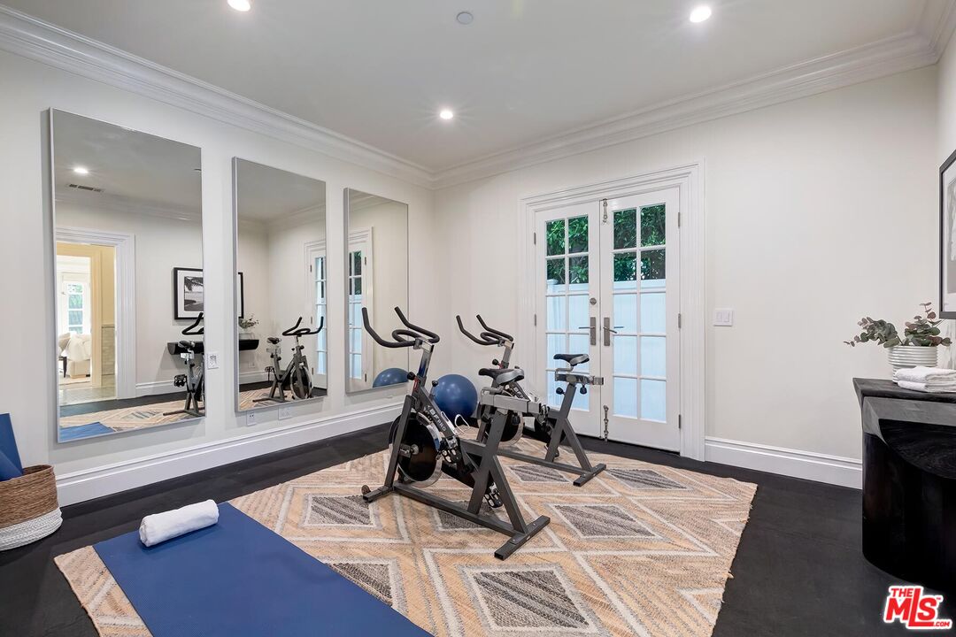 2803 Mandeville Canyon