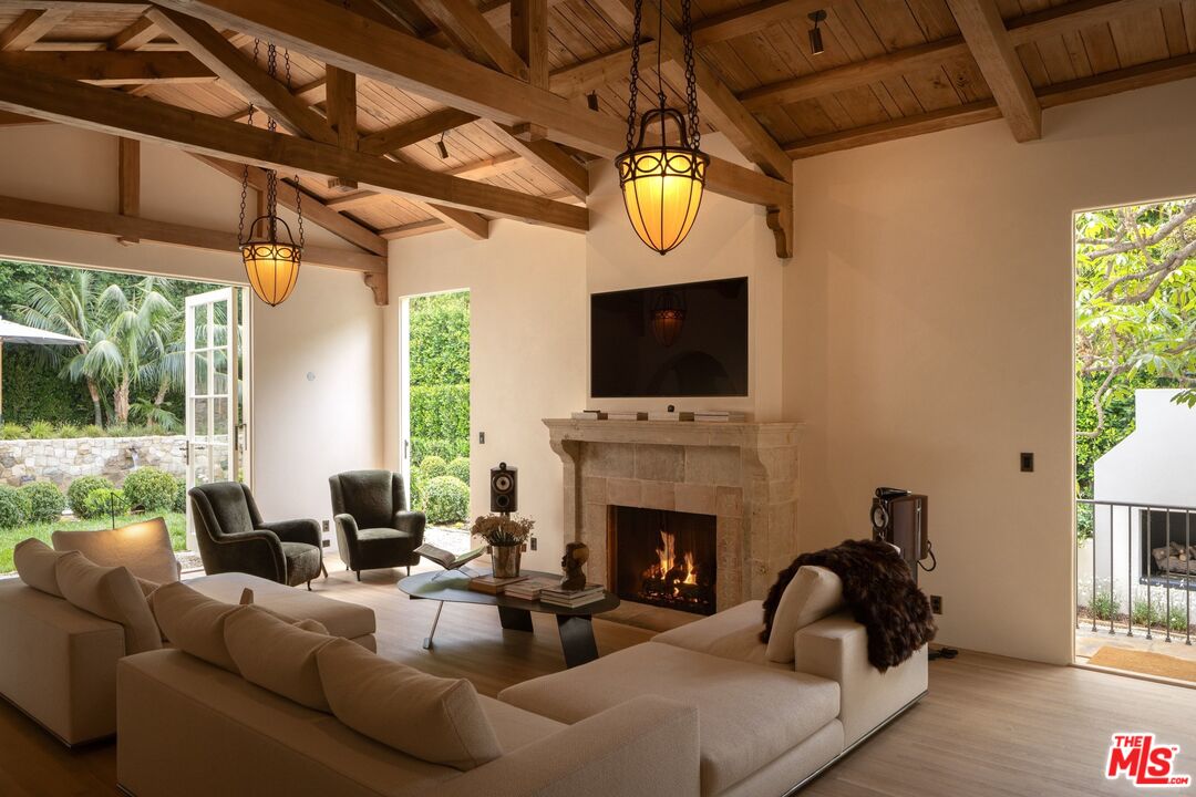 1168 N Doheny Dr, Sunset Strip