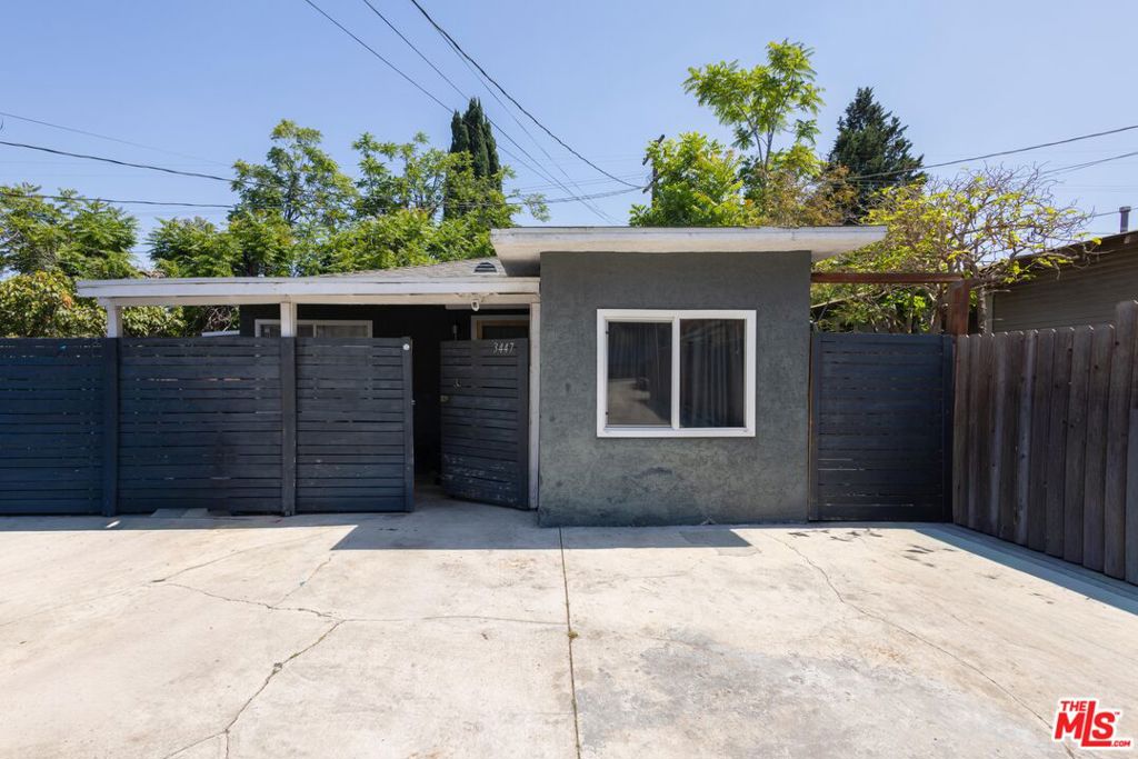 3445 E 4th Street